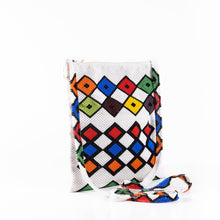 Load image into Gallery viewer, beaded hand bag (white)